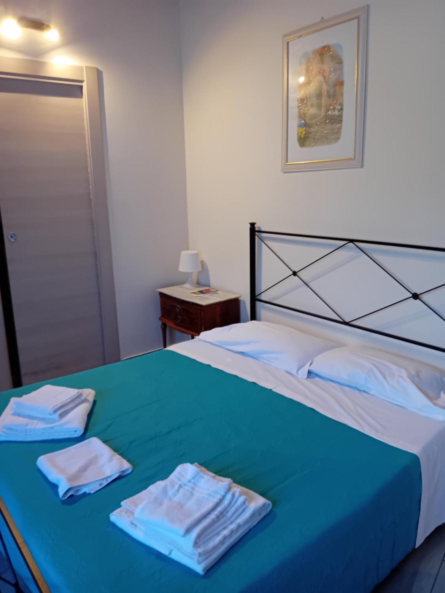 3A Room 卡塔尼亚 外观 照片